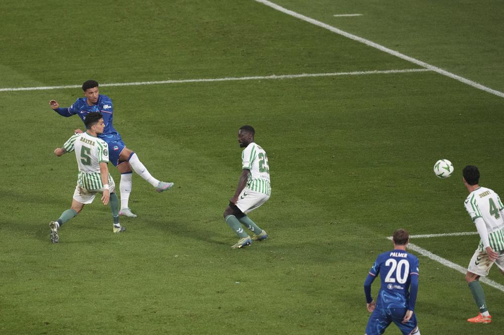 山东男篮选对了，连续2场比赛全队第一，中国男篮会有他一席之地吗